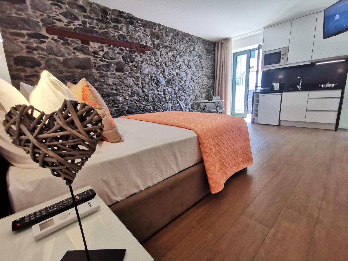 Charming Studios In Calheta Beach - Villa Esmeralda Exterior foto