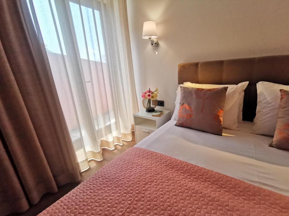 Charming Studios In Calheta Beach - Villa Esmeralda Exterior foto